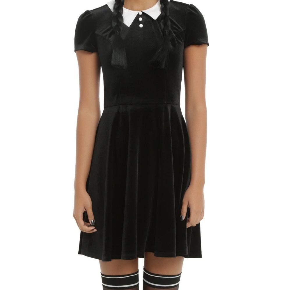 Black Velvet Hottopic Wednesday Addams Dress